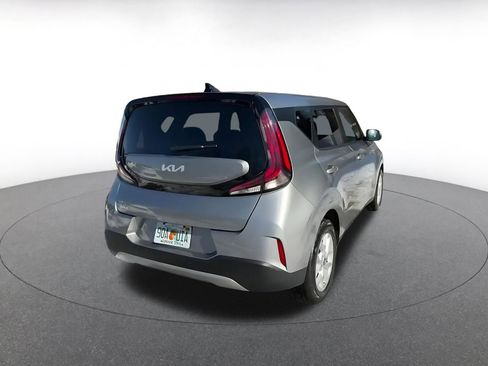 Used 2025 Kia Soul LX w/ LX Technology Package image 14