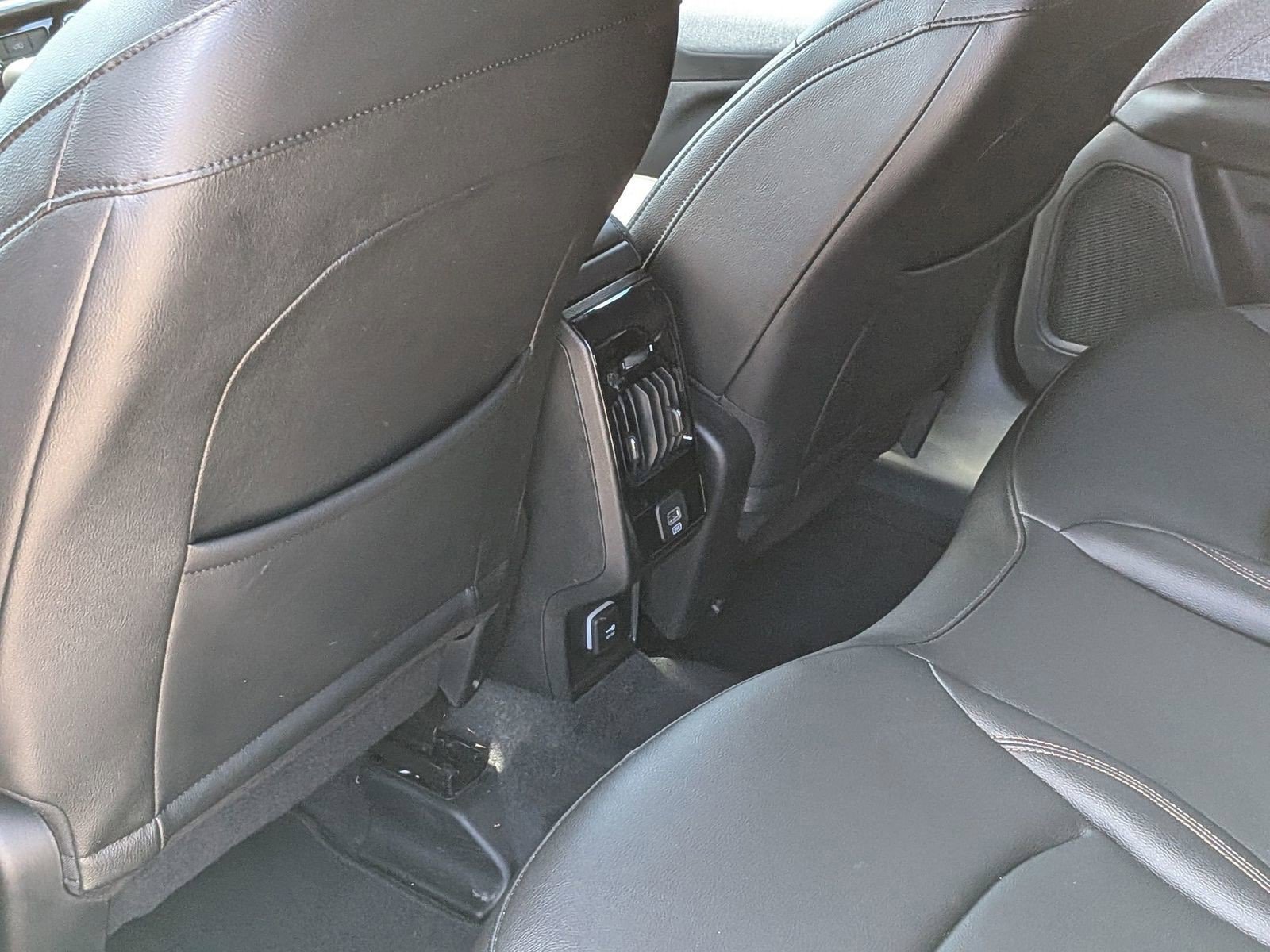 Used 2024 Jeep Compass Latitude AWD/4WD image 31