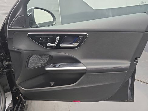 Used 2025 Mercedes-Benz C 300 Sedan image 46