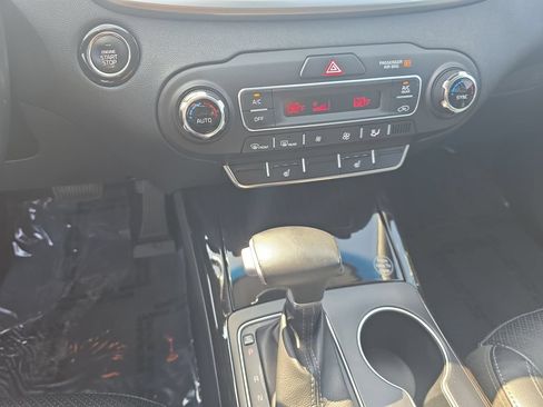 Used 2020 Kia Sorento EX FWD image 17