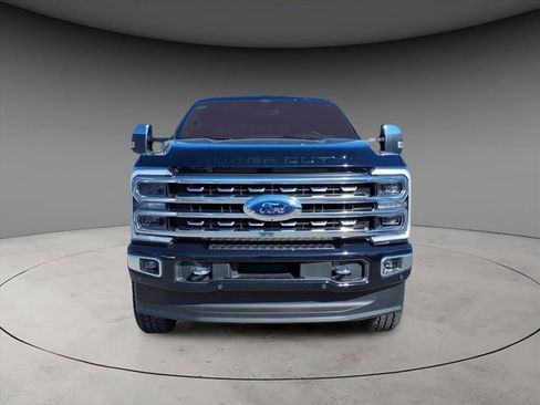 Used 2024 Ford F350 Platinum image 15