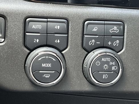 Used 2025 Chevrolet Silverado 1500 ZR2 w/ Technology Package AWD/4WD image 36