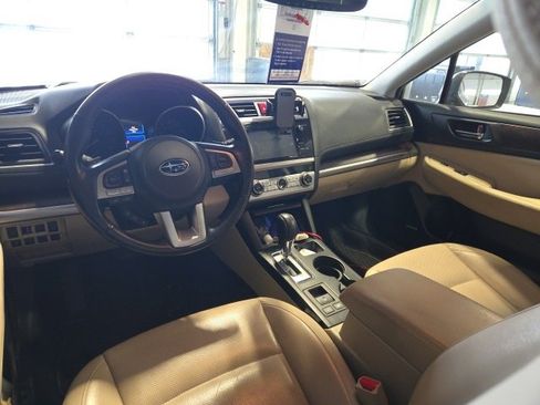 Used 2015 Subaru Outback 2.5i Limited image 2