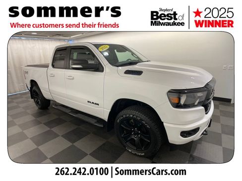 Used 2022 RAM 1500 Big Horn w/ Night Edition AWD/4WD image 6