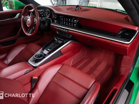 Used 2022 Porsche 911 Turbo image 36