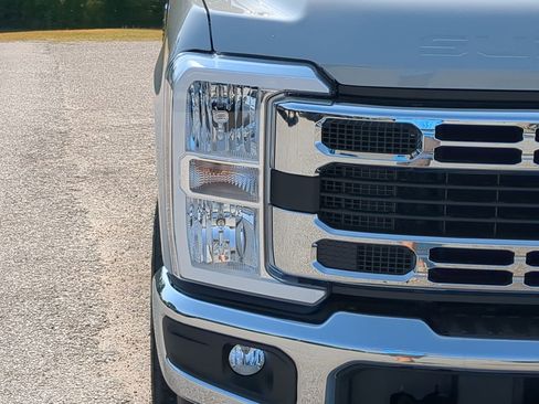 New 2026 Ford F250 XLT AWD/4WD image 8