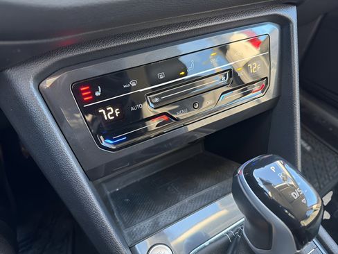 Used 2023 Volkswagen Tiguan SE image 19