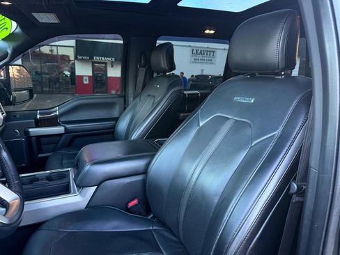 Used 2017 Ford F450 Platinum w/ Platinum Ultimate Package image 38