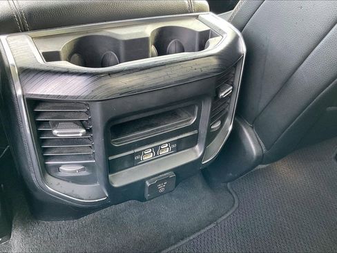 Used 2024 RAM 1500 Laramie image 31
