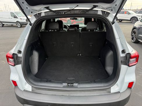 Used 2025 Ford Escape ST-Line w/ Equipment Group 301A image 12