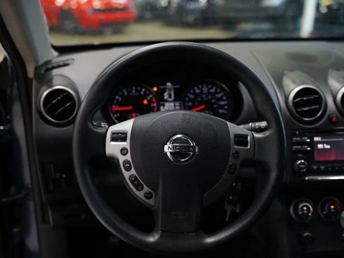 Used 2015 Nissan Rogue S w/ Convenience Package FWD image 8