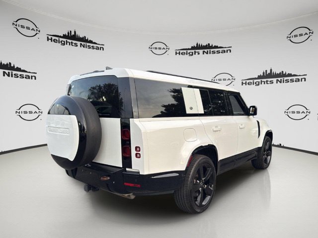 Used 2024 Land Rover Defender 130 X-Dynamic SE AWD/4WD image 7