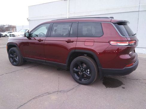 New 2026 Jeep Grand Cherokee L Limited AWD/4WD image 7