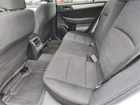 Used 2019 Subaru Outback 2.5i Premium image 17