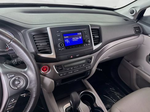 Used 2019 Honda Ridgeline RTL image 16