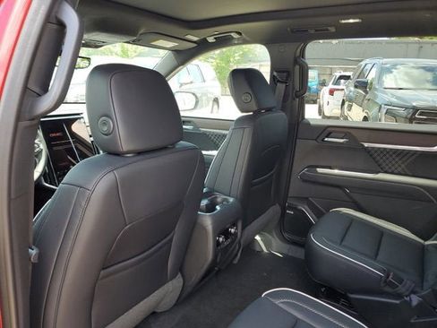 New 2026 GMC Acadia Denali w/ Super Cruise Package FWD image 10