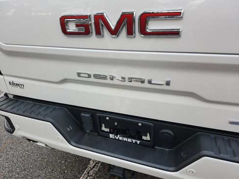 Certified 2022 GMC Sierra 1500 Denali image 4