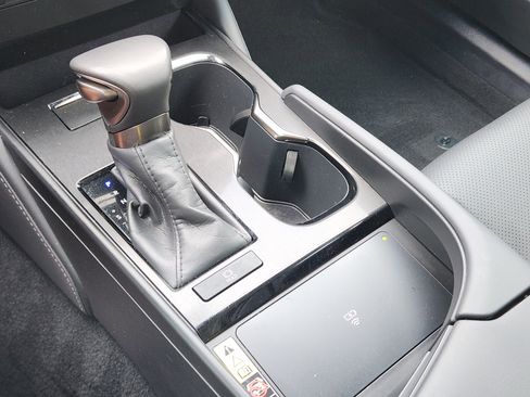 Used 2025 Lexus ES 350 w/ Premium Package image 23