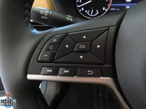 Used 2025 Nissan Sentra SV w/ SV Premium Package FWD image 13