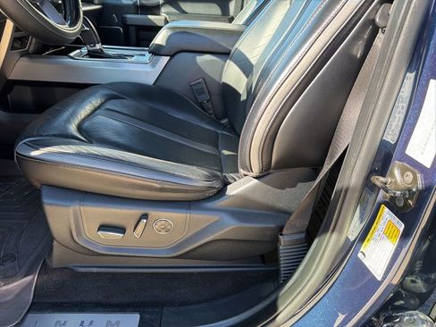 Used 2019 Ford F150 Platinum w/ Equipment Group 701A Luxury AWD/4WD image 11