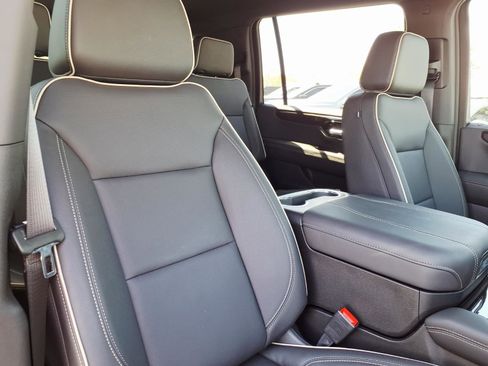 Certified 2026 GMC Yukon XL Elevation AWD/4WD image 12