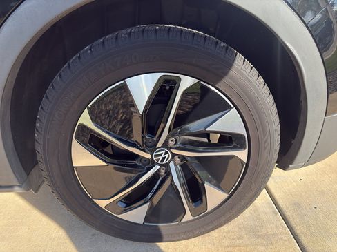 Used 2021 Volkswagen ID.4 Pro S w/ ID.4 Protection Package image 16