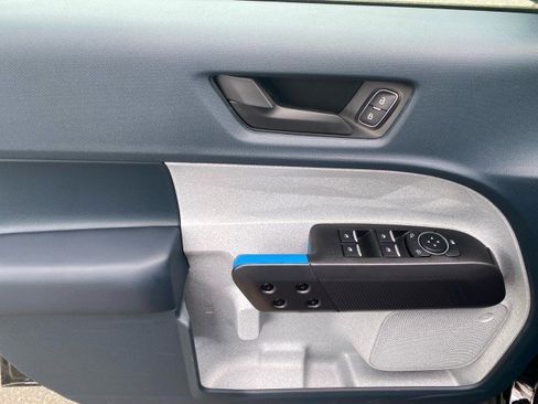 New 2025 Ford Maverick XLT FWD image 8