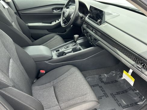 New 2025 Honda Accord SE image 9