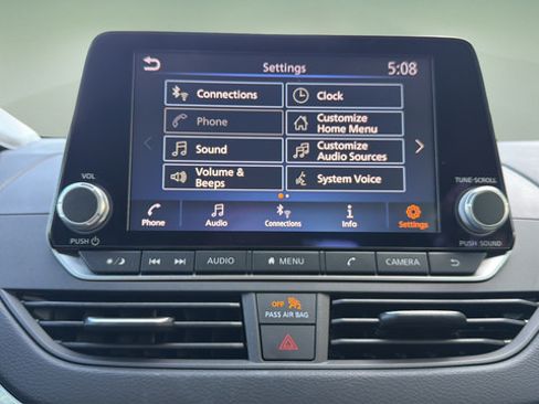 Certified 2025 Nissan Altima 2.5 S FWD image 30