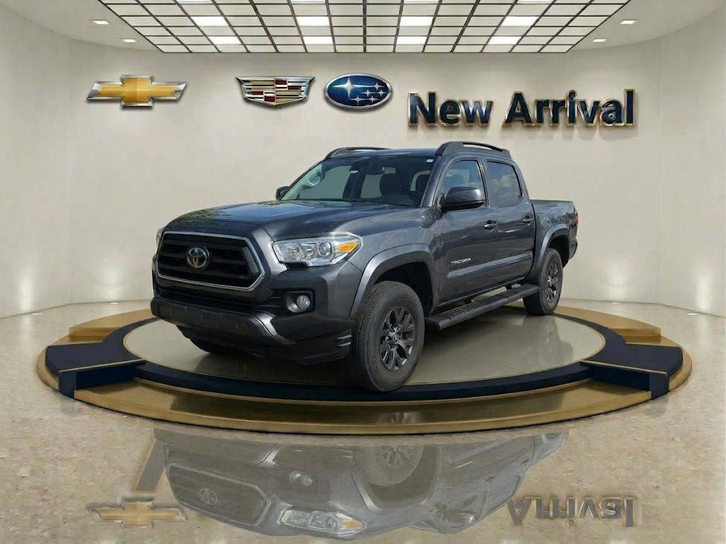 Used 2021 Toyota Tacoma SR5 AWD/4WD image 1