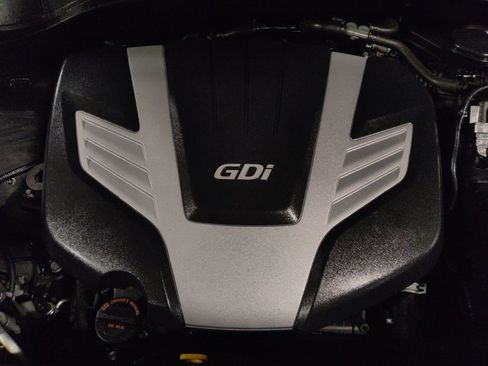 Used 2018 Hyundai Santa Fe Limited w/ Cargo Package FWD image 30