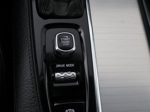 Used 2018 Volvo XC90 T5 Momentum w/ Convenience Package image 42