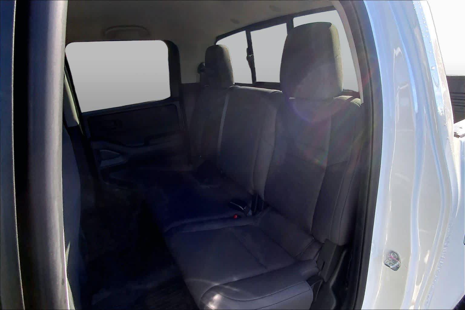 Used 2026 Nissan Frontier S w/ Tow Package RWD image 21