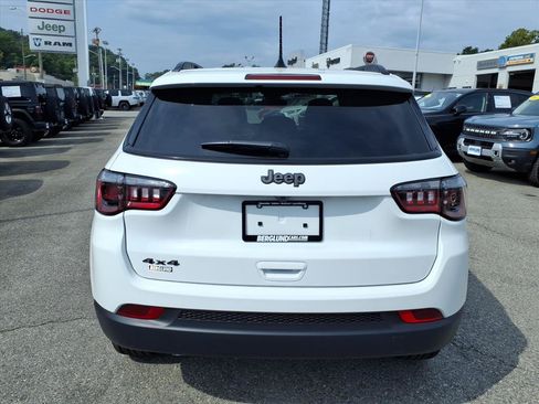 New 2026 Jeep Compass Latitude AWD/4WD image 5
