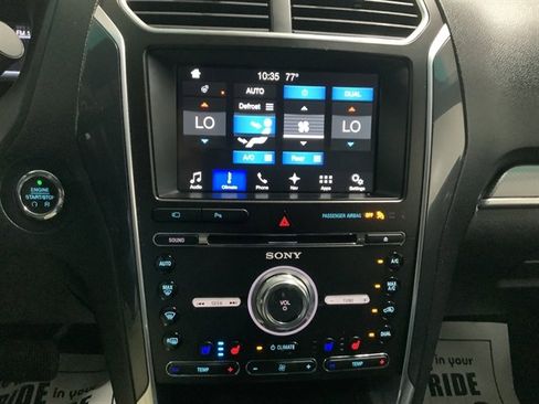 Used 2017 Ford Explorer Sport AWD/4WD image 32