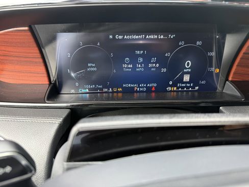 Used 2024 Lincoln Navigator Premiere AWD/4WD image 26
