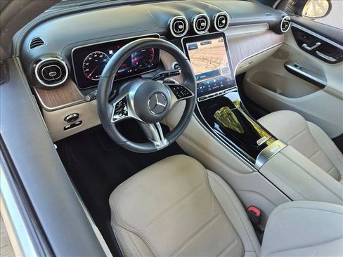 Used 2024 Mercedes-Benz GLC 300 image 10