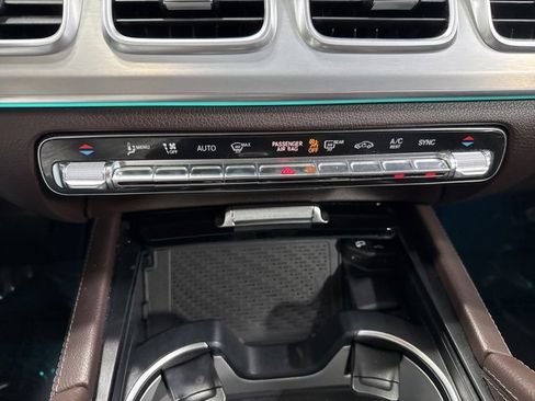 Used 2020 Mercedes-Benz GLS 450 4MATIC image 22