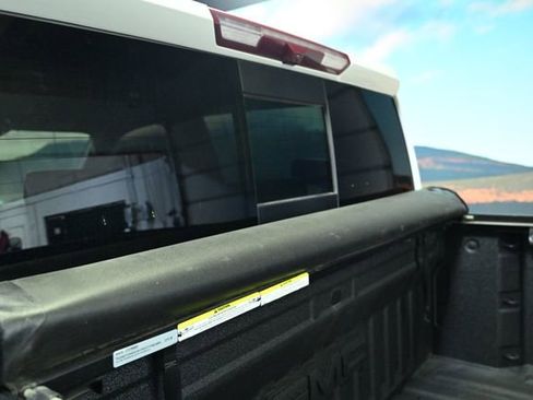 Used 2022 GMC Sierra 2500 SLT w/ SLT Convenience Package image 27