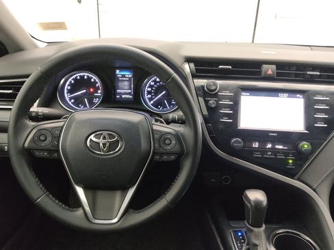 Used 2020 Toyota Camry SE w/ Convenience Package image 22