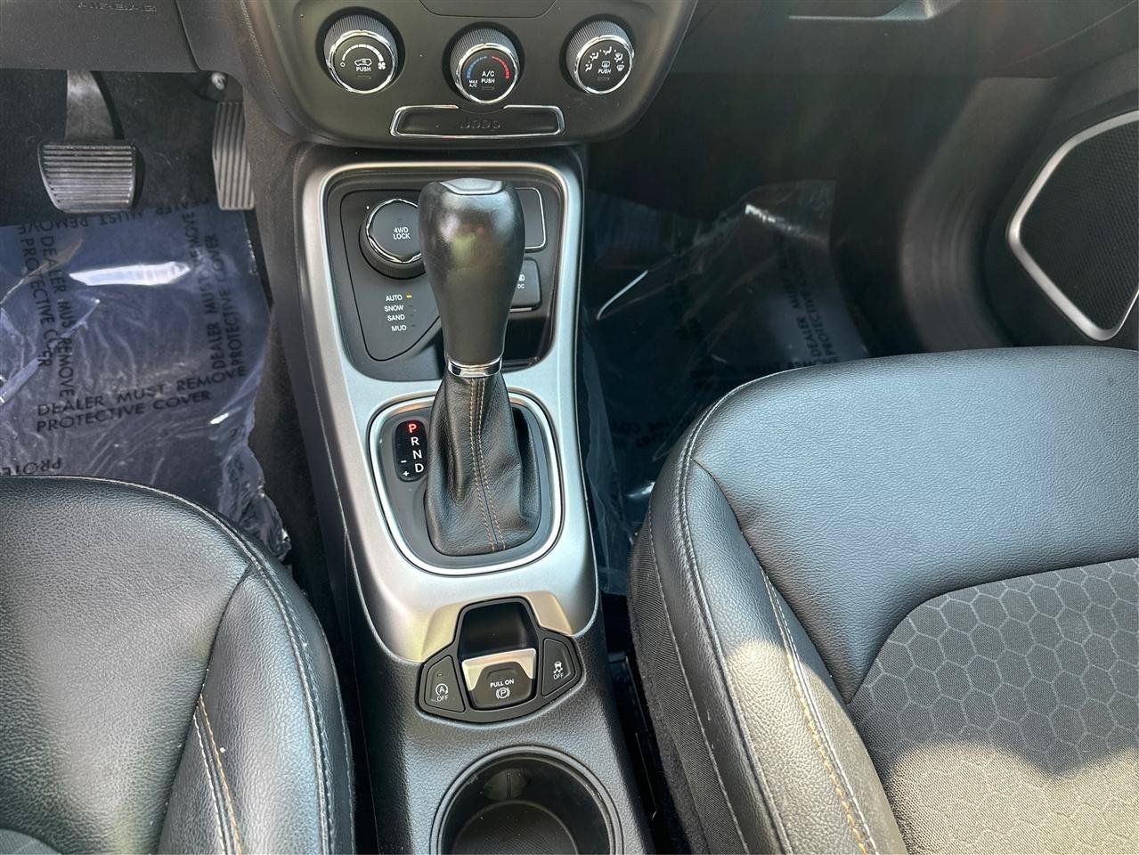 Used 2018 Jeep Compass Latitude AWD/4WD image 15