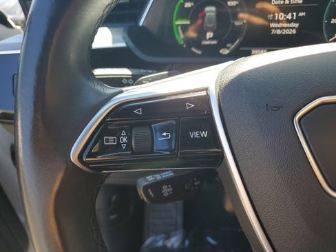 Used 2022 Audi e-tron Chronos AWD/4WD image 27