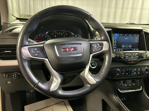 Used 2018 GMC Terrain SLE w/ Driver Convenience Package image 13