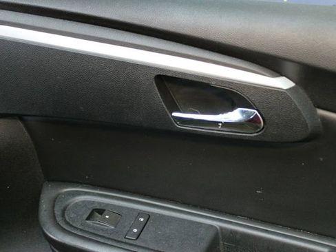 Used 2010 Chevrolet Traverse LT w/ Personal Connectivity Package image 9