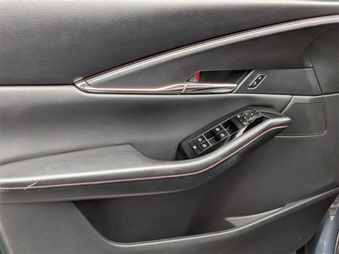 Used 2025 MAZDA CX-30 AWD 2.5 S w/ Preferred Package image 11