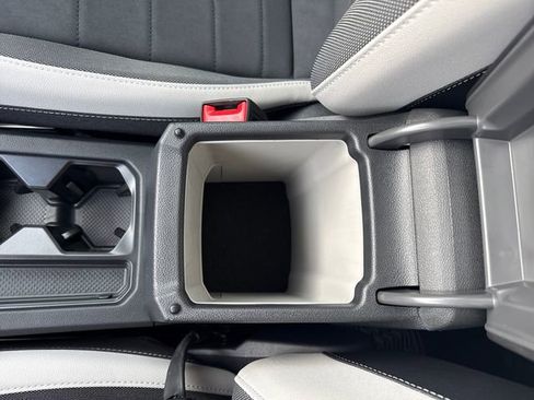 New 2026 Volkswagen Taos SE AWD/4WD image 30