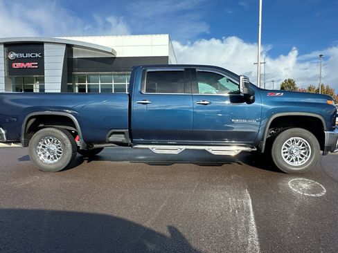 Used 2021 Chevrolet Silverado 2500 LTZ w/ LTZ Convenience Package image 3