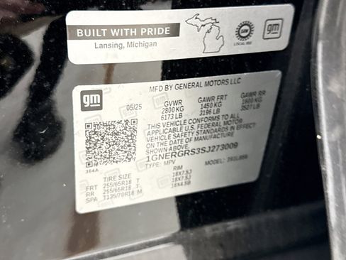 Used 2025 Chevrolet Traverse LT w/ Driver Confidence Package image 12