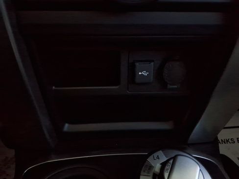 Used 2020 Toyota 4Runner SR5 Premium w/ Moonroof Package image 25