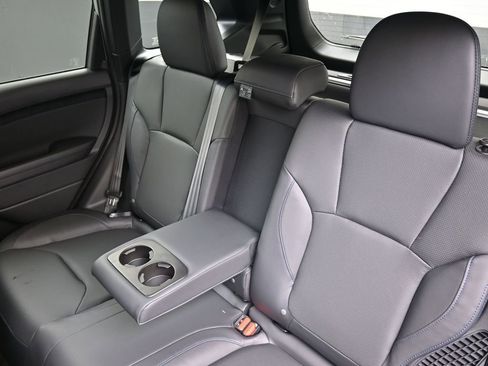 Used 2025 Subaru Forester Limited AWD/4WD image 19